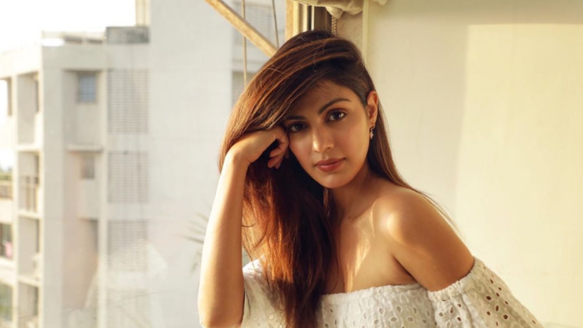 रिया चक्रवर्ती