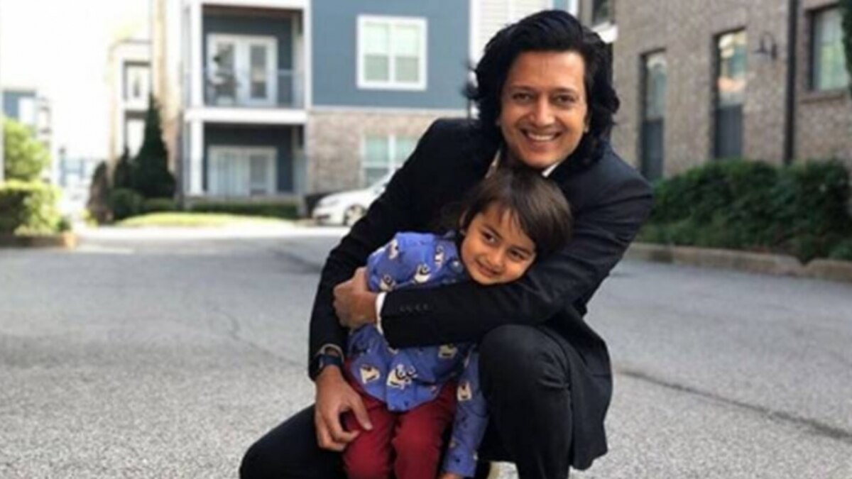 बेटे संग रितेश देशमुख