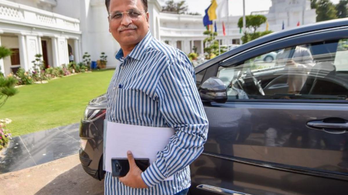 दिल्ली के स्वास्थ्य मंत्री सत्येंद्र जैन (फोटो-पीटीआई)