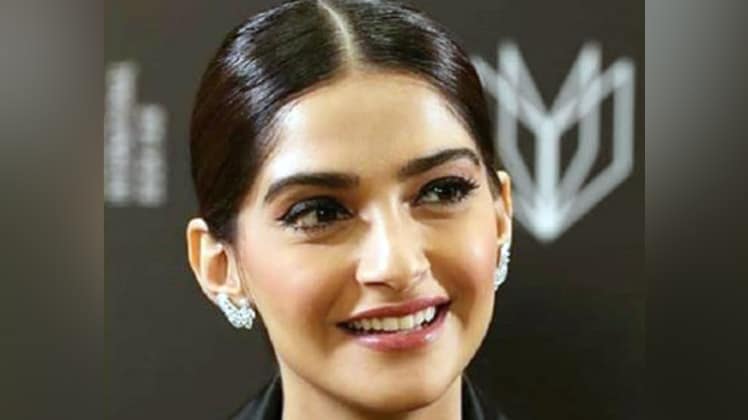 सोनम कपूर