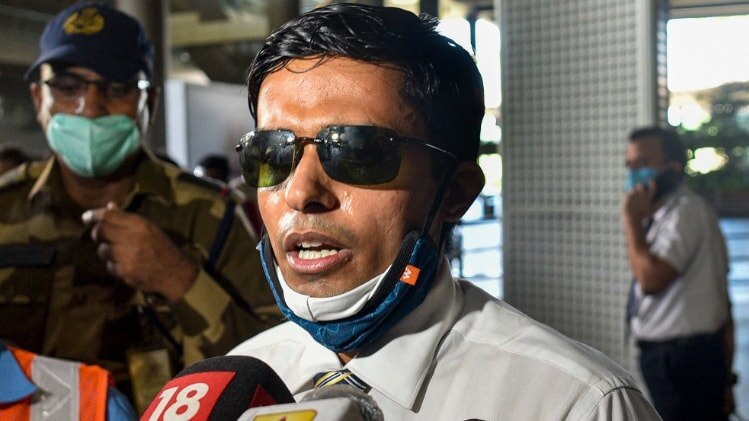 आईपीएस विनय तिवारी (फोटो-PTI)