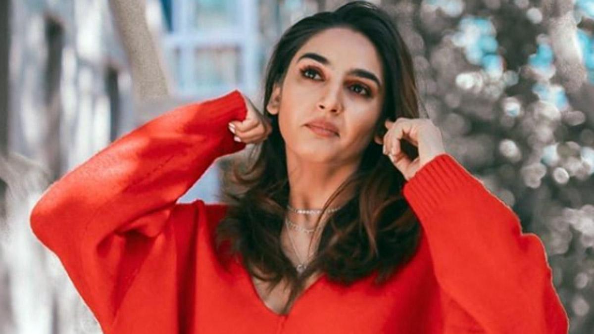 रागिनी द्विवेदी सोर्स इंस्टाग्राम 