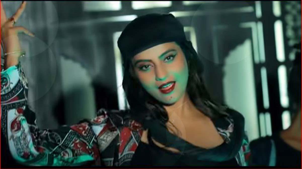 Akshara Singh, Arre Wah Song