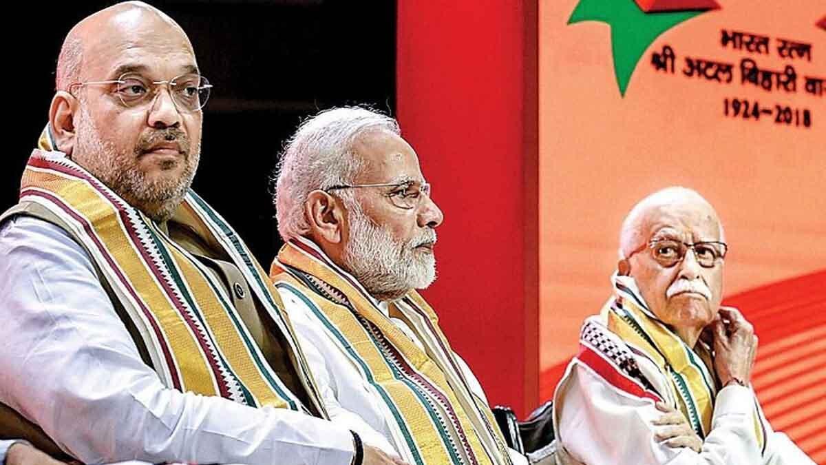 अमित शाह, पीएम मोदी और लालकृष्ण आडवाणी (फोटो- PTI)