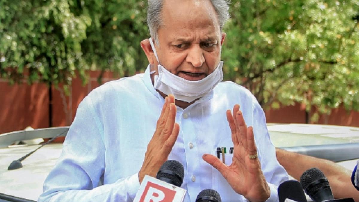 राजस्थान के मुख्यमंत्री अशोक गहलोत (फाइल फोटोः पीटीआई) राजस्थान के मुख्यमंत्री अशोक गहलोत (फाइल फोटोः पीटीआई)