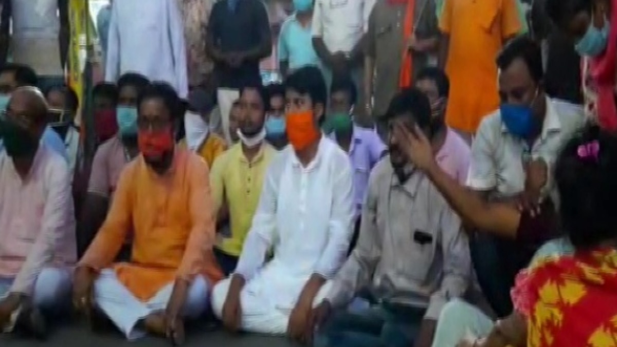 बीजेपी का विरोध प्रदर्शन (ANI)