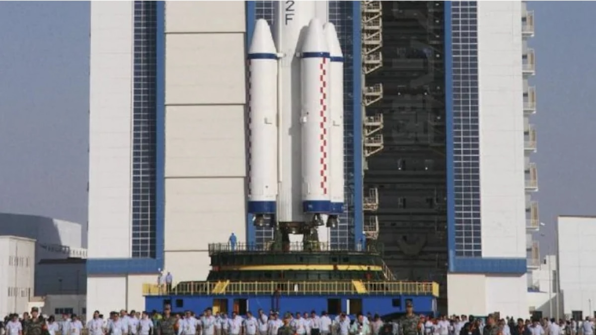 चीन के स्पेस-प्लेन ने लोप नुर में सीक्रेट एयर-स्ट्रिप पर की लैडिंग (फोटो- Weibo)