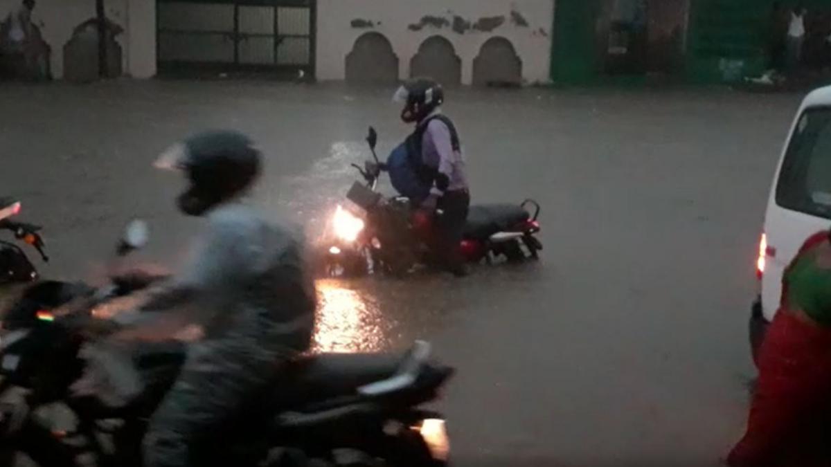 गुरुग्राम के इलाकों में भरा पानी