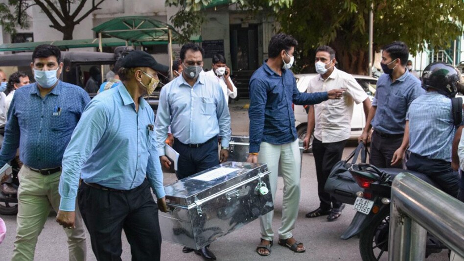दिल्ली हिंसा पर दाखिल चार्जशीट पर कड़कड़डूमा कोर्ट ने लिया संज्ञान, साथ ही जारी किया समन - Karkardooma Court took cognizance charge sheet filed Special Cell under UAPA on the Delhi ...