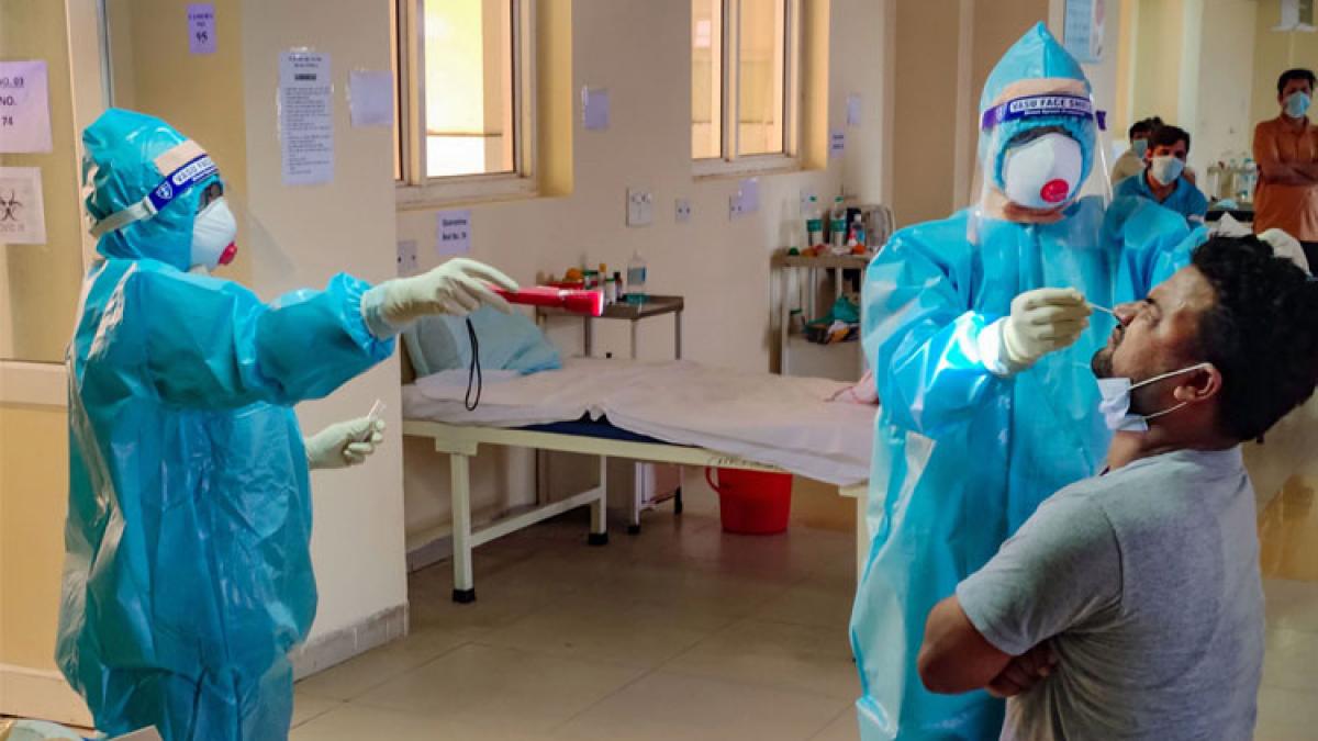 पुणे में बढ़ रहा कोरोना का कहर, हर दिन दर्ज हो रहे हैं 4 हजार से ज्यादा नए केस - pune corona virus covid 19 daily four thousand positive case diu - AajTak