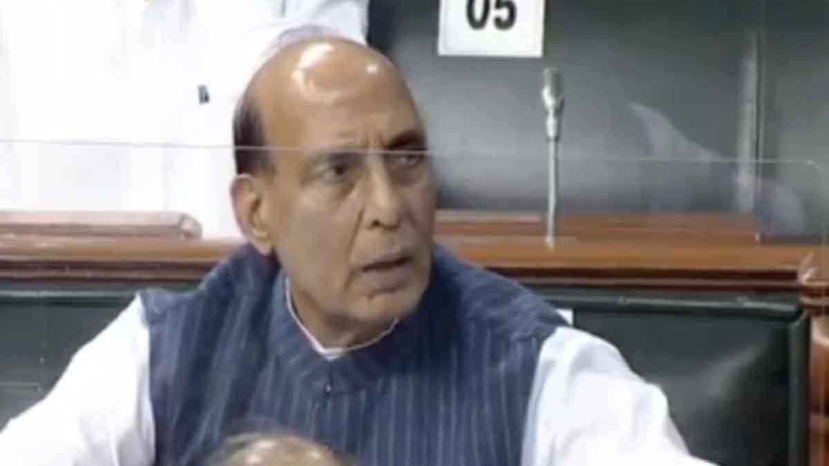 रक्षा मंत्री राजनाथ सिंह