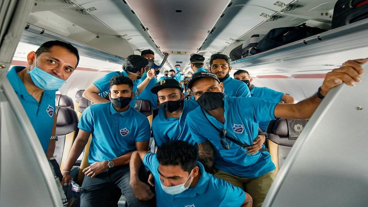 IPL 2020: चेन्नई सुपर किंग्स के बाद दिल्ली कैपिट्लस की बढ़ी आफत, असिस्टेंट फिजियोथेरेपिस्ट को कोरोना IPL 2020: चेन्नई सुपर किंग्स के बाद दिल्ली कैपिट्लस की बढ़ी आफत, असिस्टेंट फिजियोथेरेपिस्ट को कोरोना