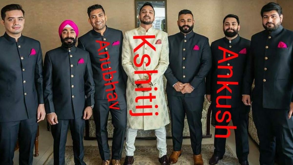 धर्मा प्रोडक्शन के क्षितिज प्रसाद और अनुभव चोपड़ा इस तस्वीर में ड्रग पेडलर के साथ हैं