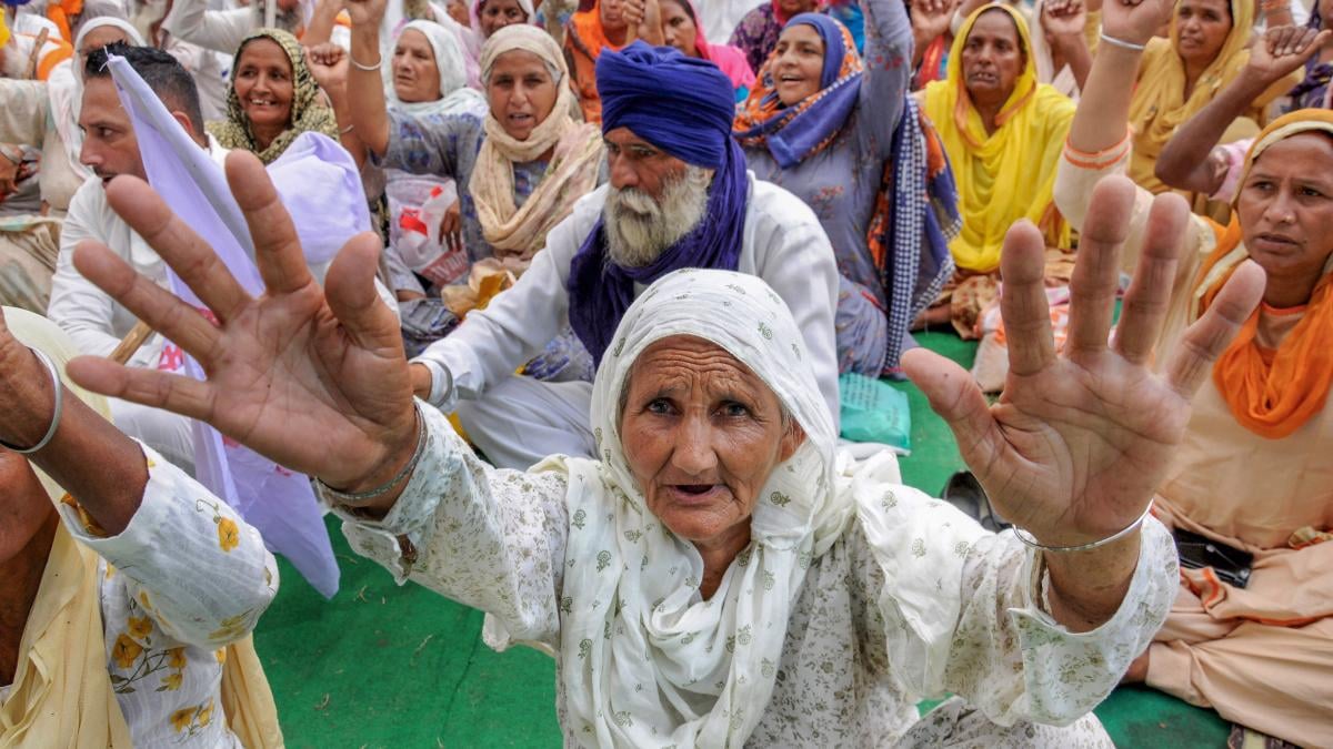 कृषि बिल के खिलाफ किसानों का प्रदर्शन जारी (फाइल फोटो-PTI)