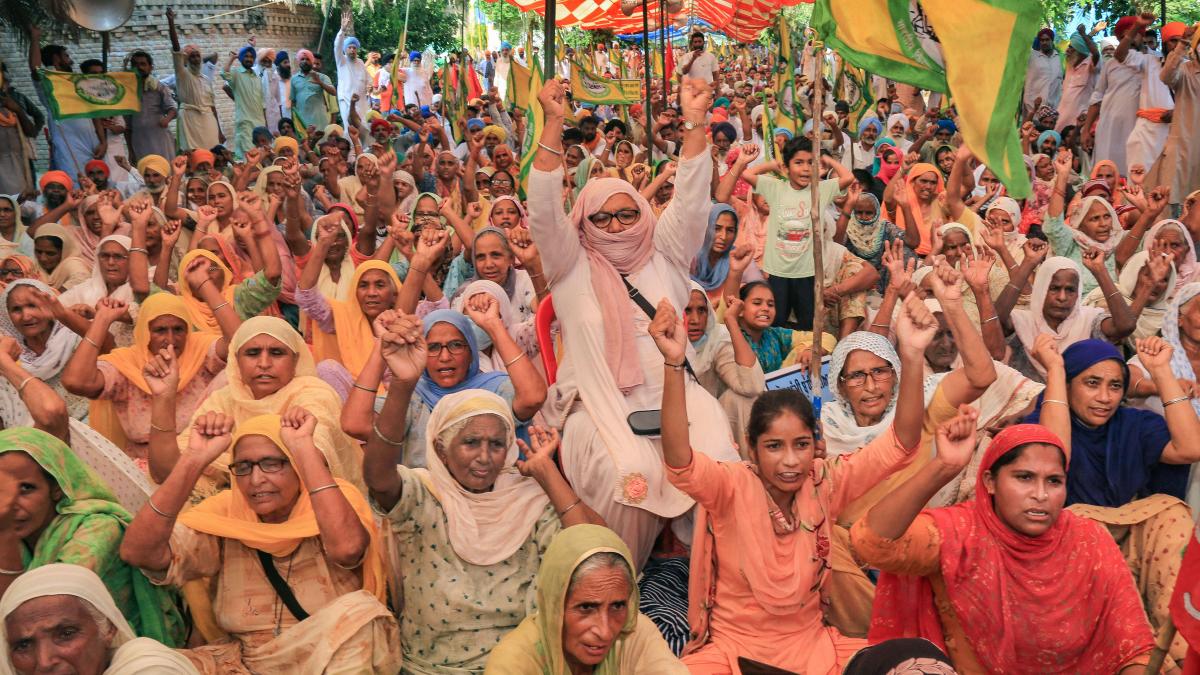 बिल के विरोध में किसान (फोटो-PTI)