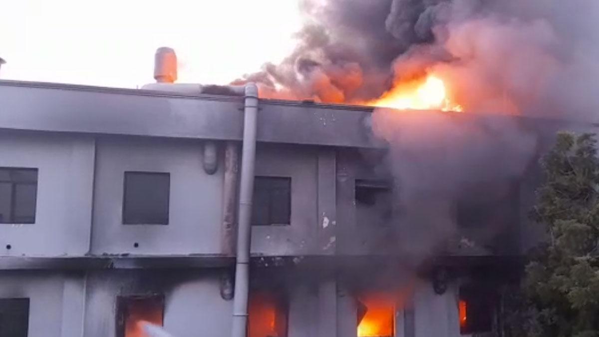 प्राइवेट कंपनी में लगी आग