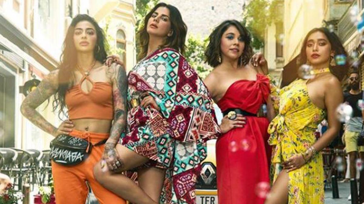 फोर मोर शॉट्स प्लीज 