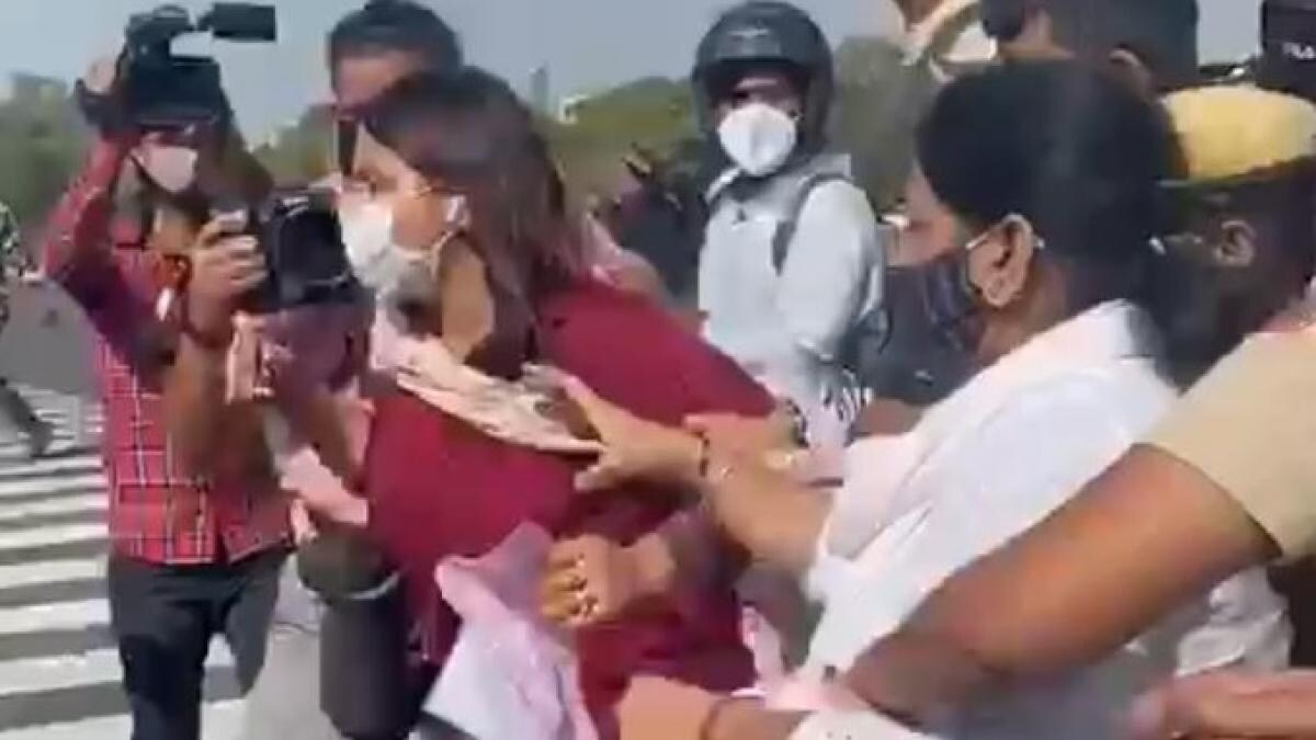 महिला कांग्रेस का हाथरस घटना पर प्रदर्शन महिला कांग्रेस का हाथरस घटना पर प्रदर्शन