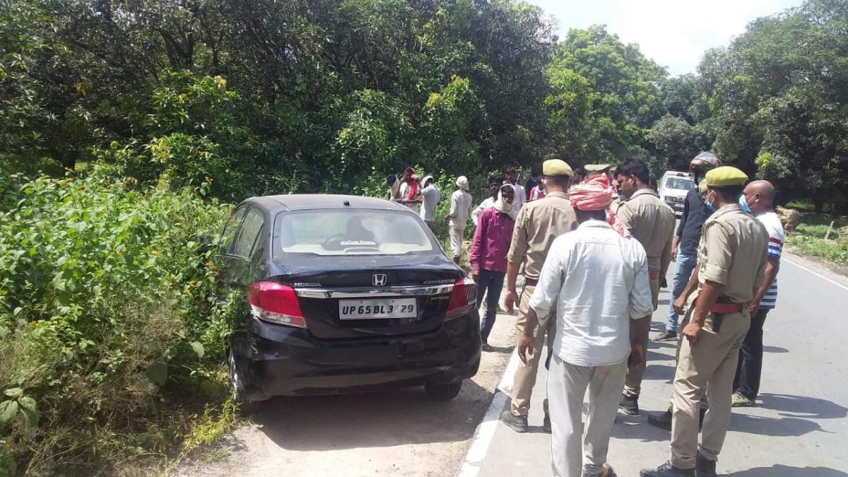 महिला ने मजदूरों पर चढ़ाई कार