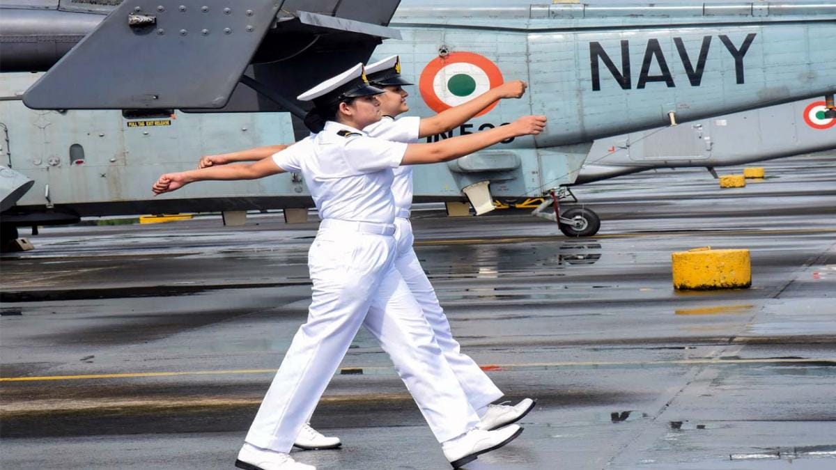 Sarkari Naukri: नेवी में 12वीं पास के लिए नौकरी के अवसर, इस तारीख से अप्लाई  शुरू - Sarkari naukri 2020 Indian Navy recruitment for BTech Entry Scheme  apply till 20 October govt