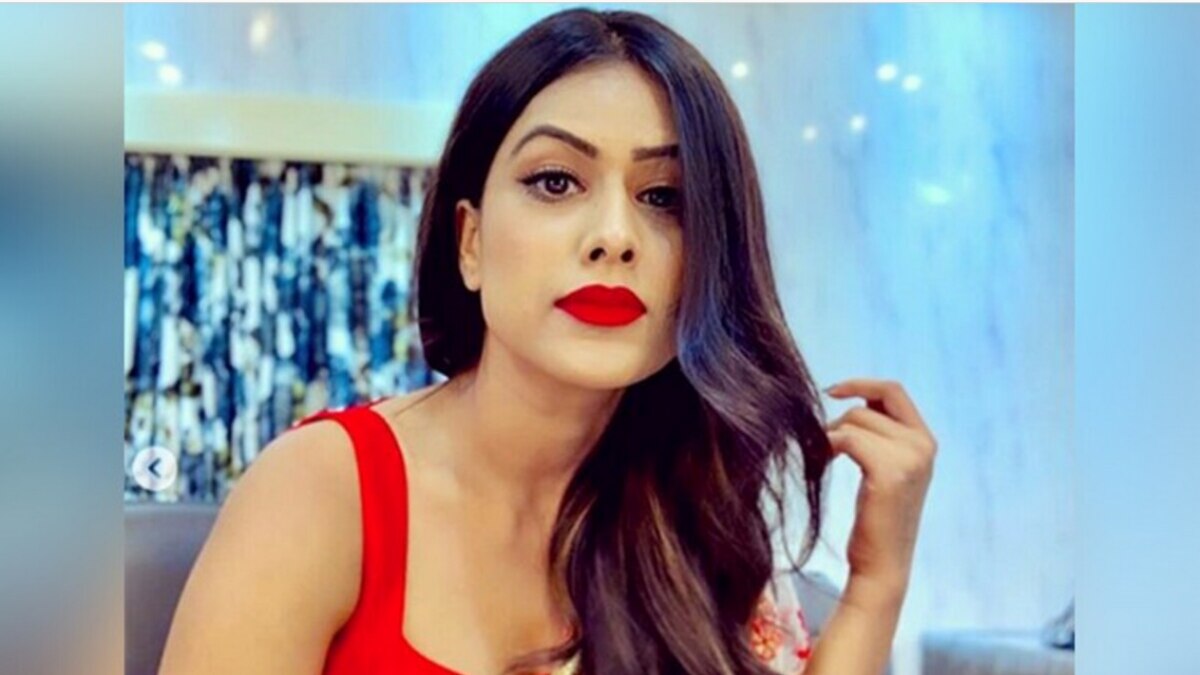 निया शर्मा