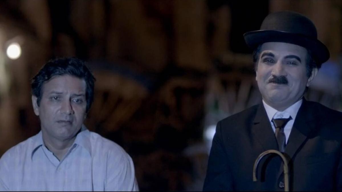 राम सिंह चार्ली में कुमुद मिश्रा (ग्रैब)