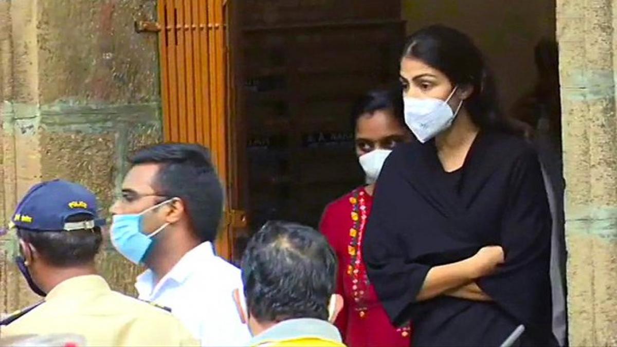 एनसीबी ने अदालत में रिया की जमानत का विरोध किया