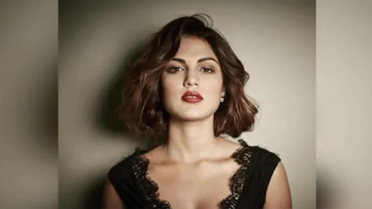 रिया ने पूछताछ में बॉलीवुड के कई बड़े नामों का खुलासा किया है