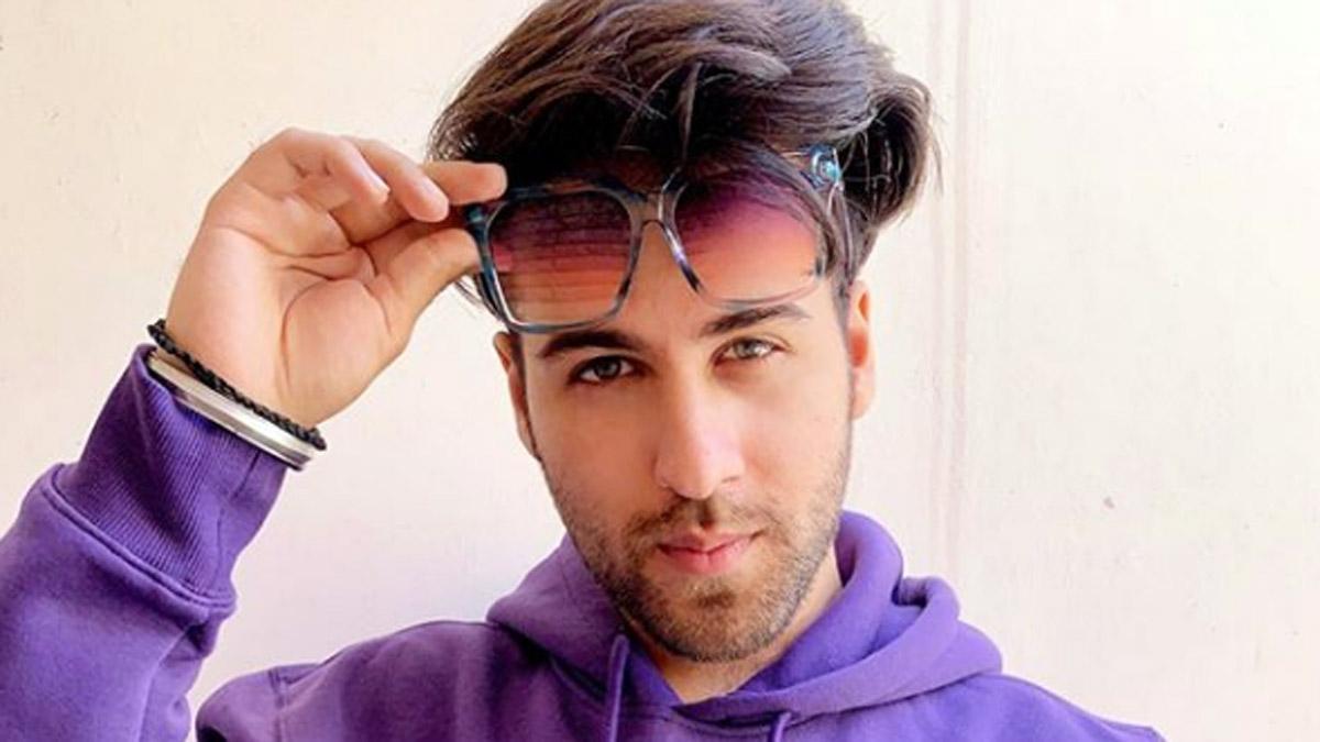 ऋत्विक अरोड़ा 