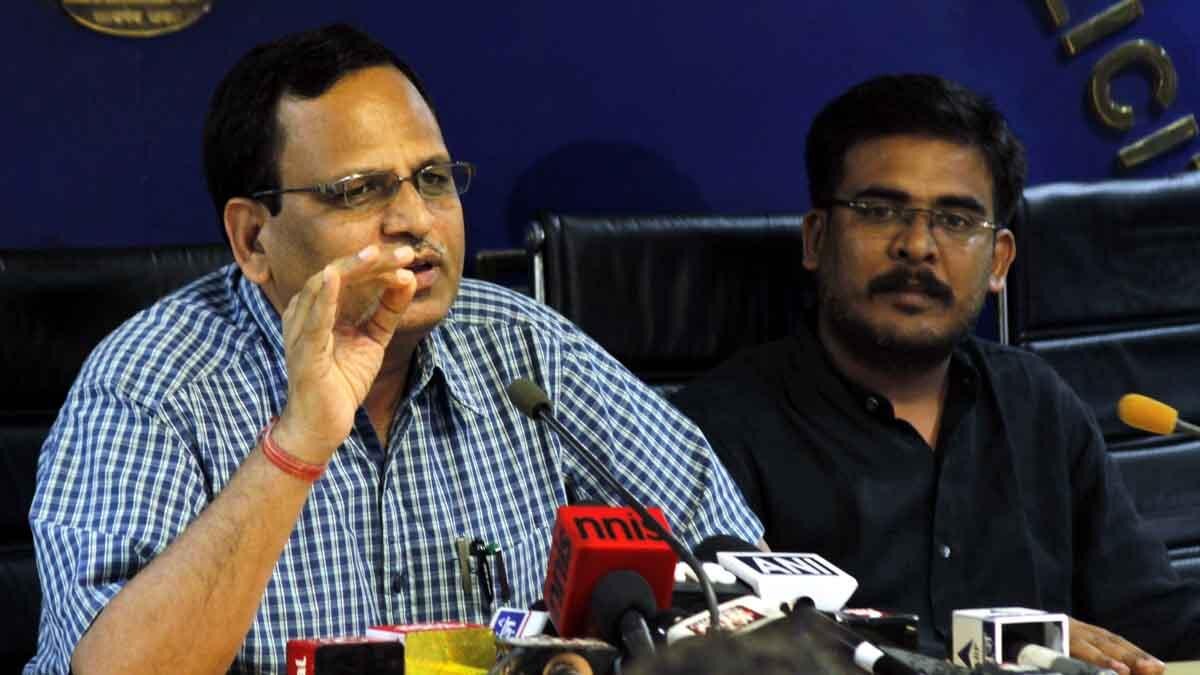 दिल्ली के स्वास्थ्य मंत्री सत्येंद्र जैन