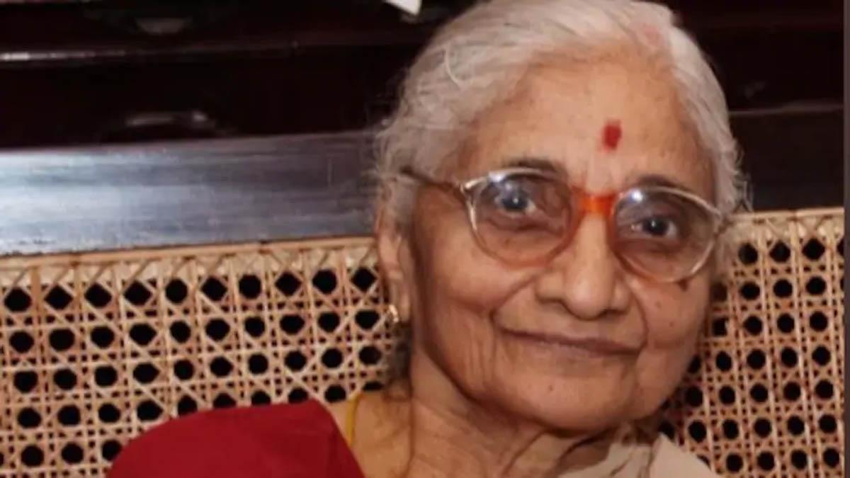 विदेश मंत्री एस जयशंकर की मां सुलोचना सुब्रह्मण्यम (फाइल फोटो- साभार: Twitter @DrSJaishankar)