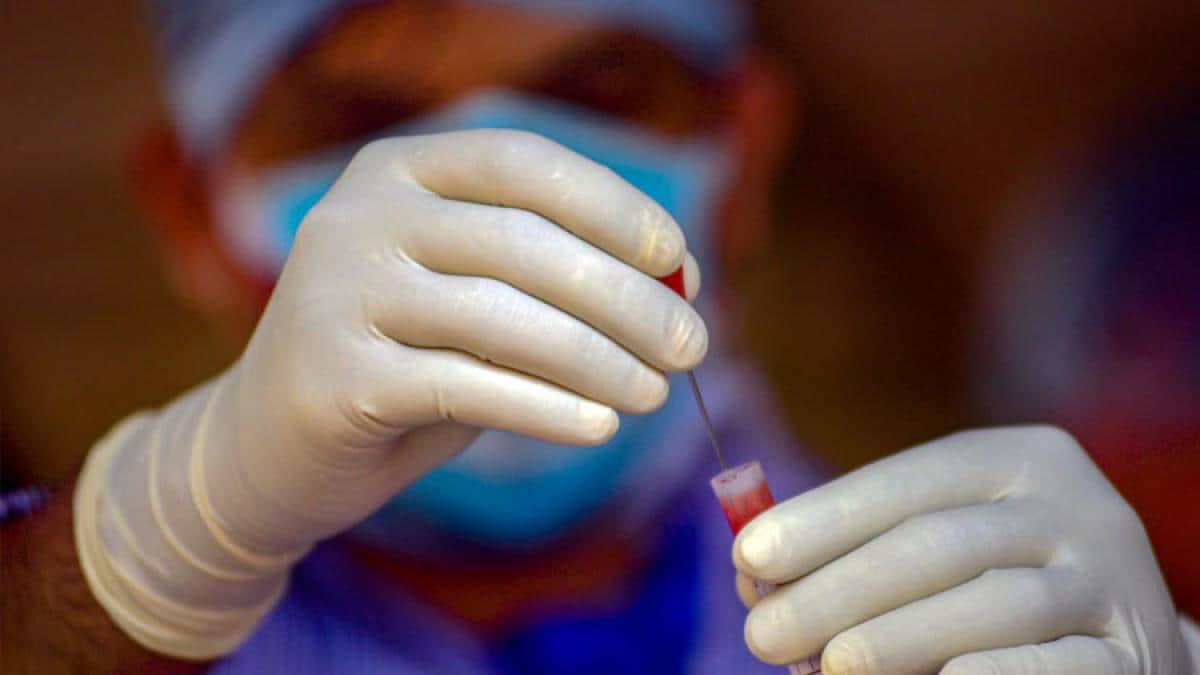 दुनिया में कोरोना वायरस का संकट (सांकेतिक तस्वीर)