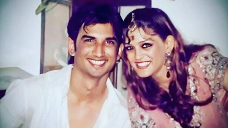 सुशांत अपनी बहन श्वेता के साथ