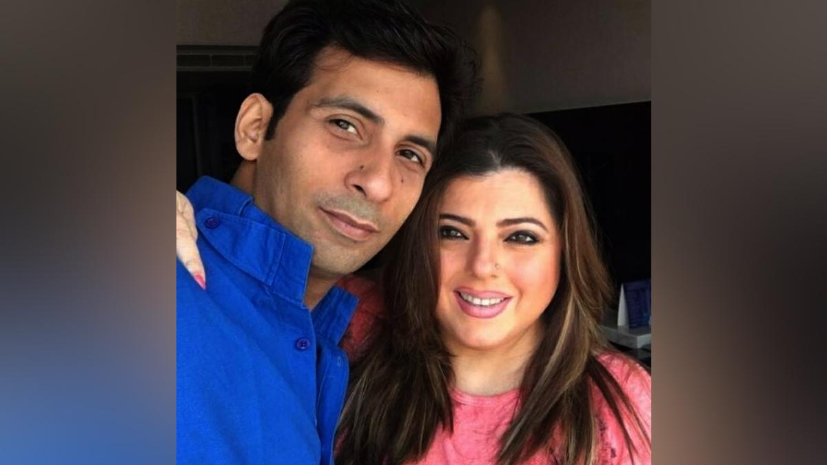 डेलनाज ईरानी बॉयफ्रेंड पर्सी के साथ