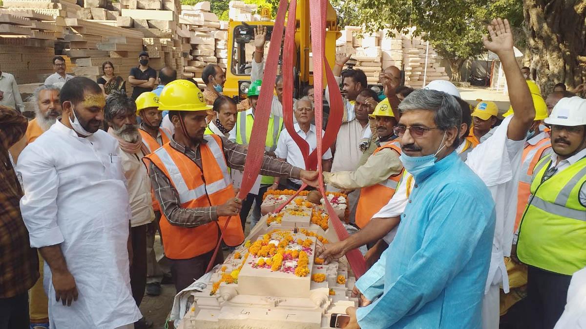 राम मंदिर के लिए ले जाए जा रहे हैं पत्थर (फोटो: Twitter/@ShriRamTeerth)