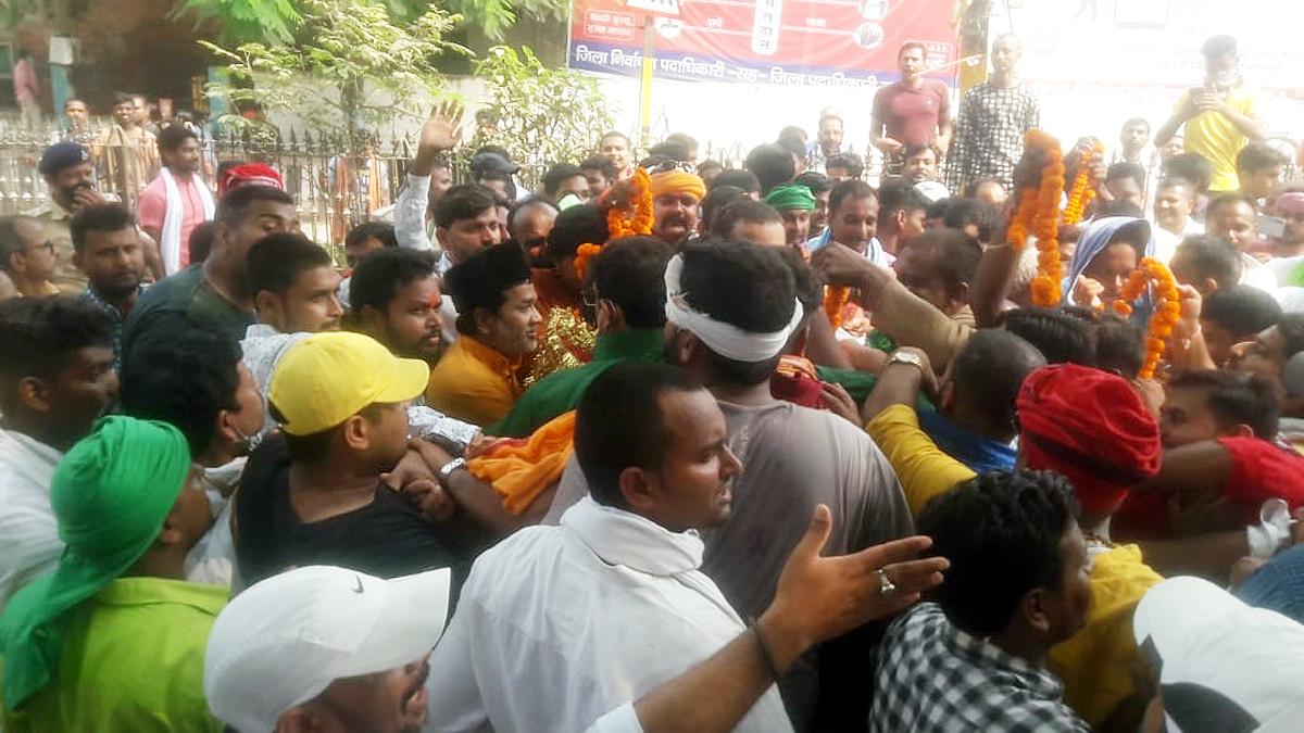 RJD contestant supporter violated Covid 19 and code of conduct Chhapra 