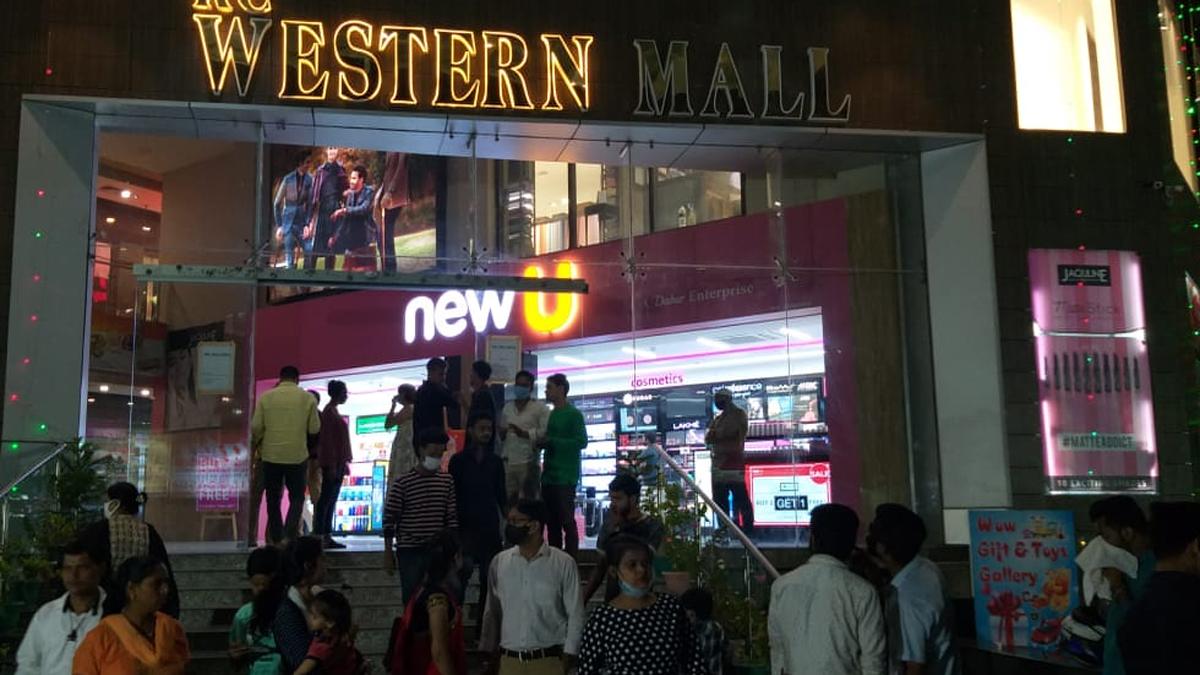 डांडिया नाइट के नाम पर लाखों की ठगी.