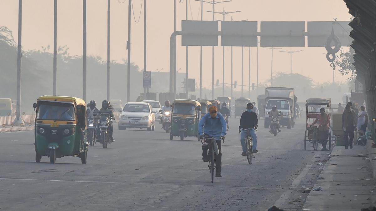 उत्तर भारत में लगातार बदल रहा मौसम (PTI)