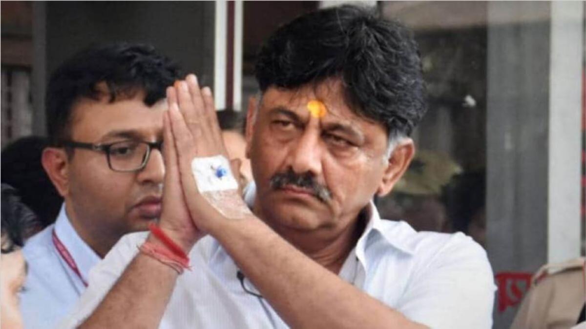 डीके शिवकुमार के कई ठिकानों पर छापेमारी (फाइल फोटो)