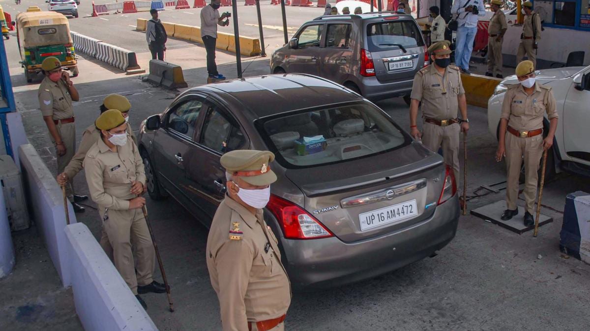 दिल्ली-नोएडा बॉर्डर पर सुरक्षा बढ़ाई गई (PTI)