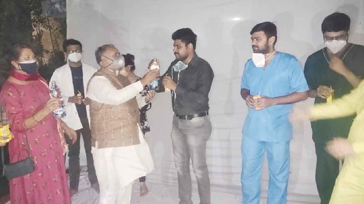 हिंदू राव हॉस्पिटल के डॉक्टरों ने हड़ताल खत्म की