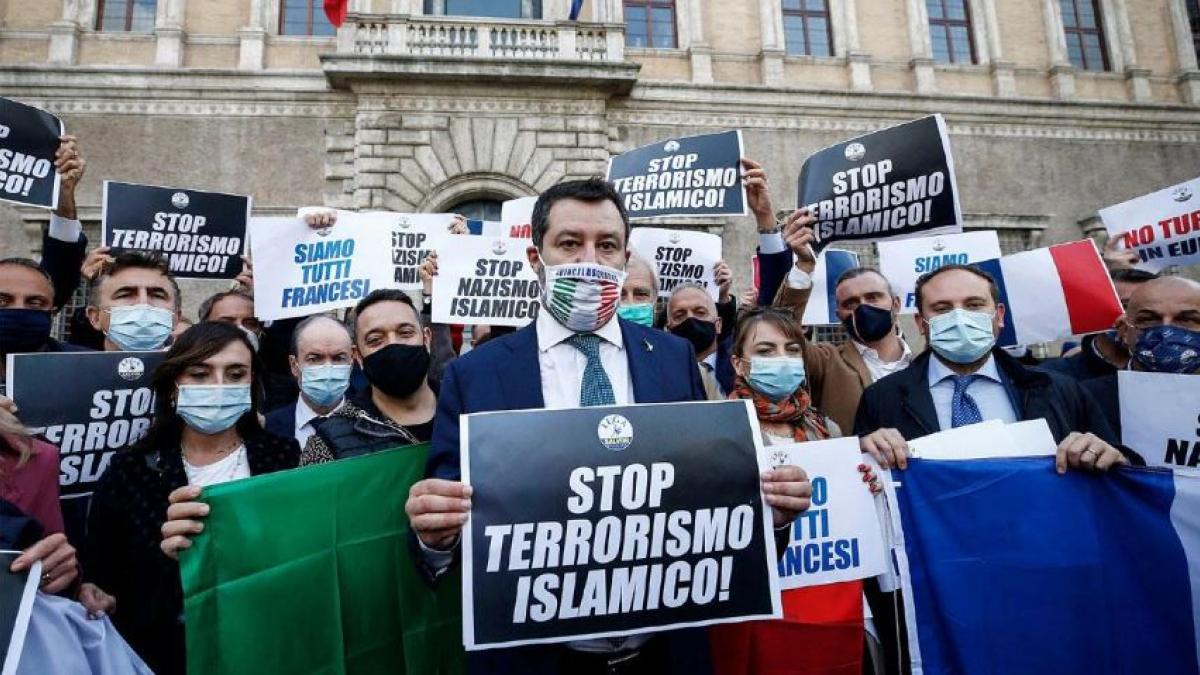 फ्रांस की आतंकी घटना पर पूरी दुनिया में गुस्सा (फोटो- पीटीआई)