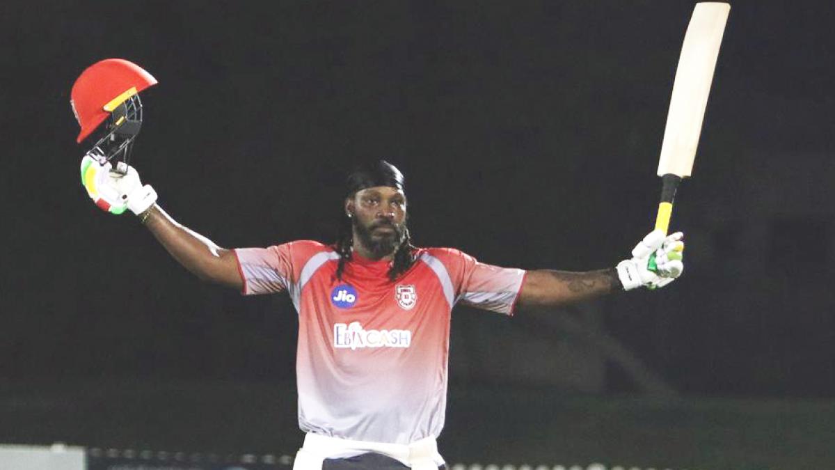 Chris Gayle (@lionsdenkxip)