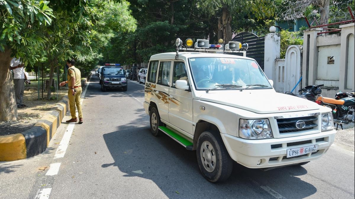 सुनवाई के लिए अदालत पहुंचा है परिवार (PTI)