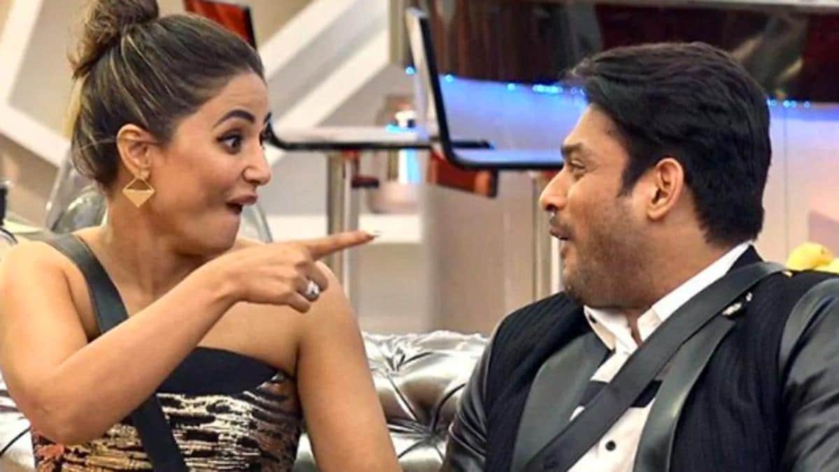 BB14: शो में एक हफ्ते और बने रहेंगे सीनियर्स! इस दिन होगी नए खिलाड़ियों की एंट्री BB14: शो में एक हफ्ते और बने रहेंगे सीनियर्स! इस दिन होगी नए खिलाड़ियों की एंट्री