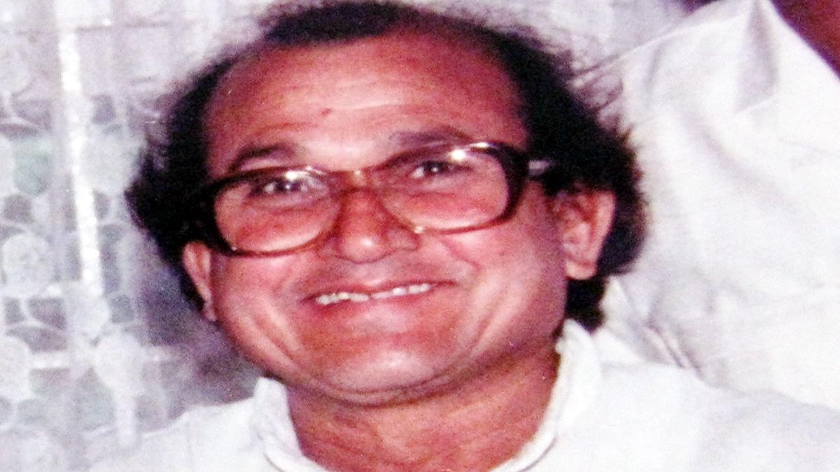 पूर्व सांसद ईश्वर चौधरी ने पत्नी के कान की बाली बेचकर चुनाव लड़ा था. 