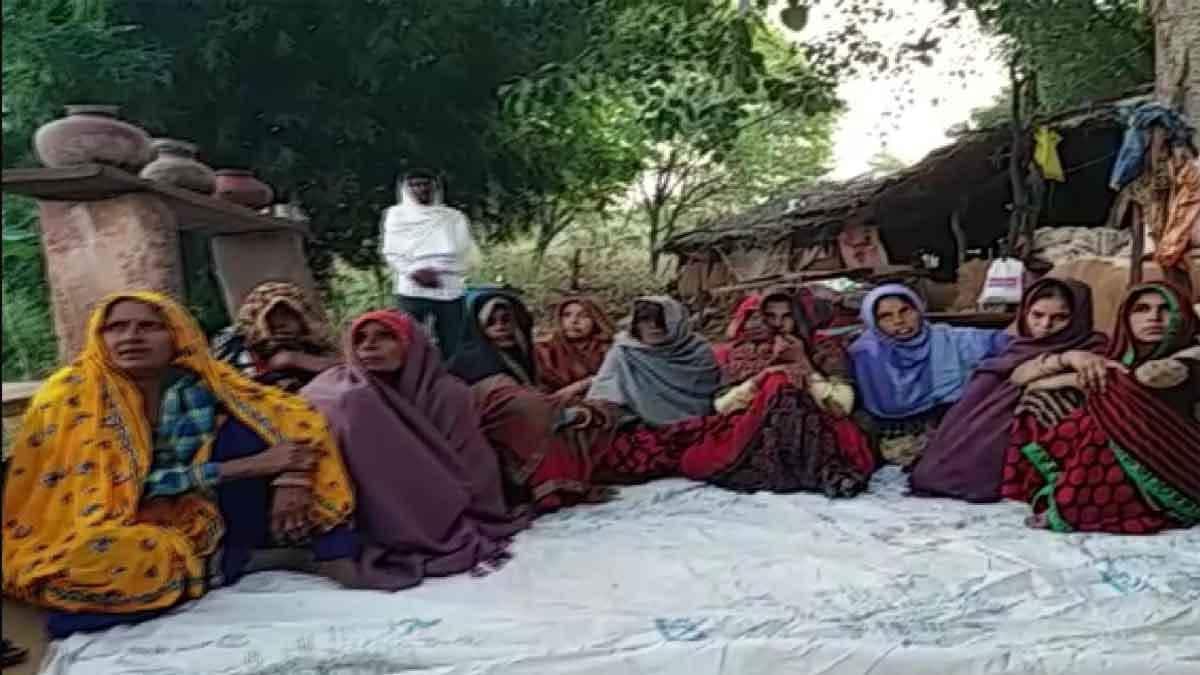 पुजारी के परिजनों ने अंतिम संस्कार से किया इनकार (फोटो-ANI) पुजारी के परिजनों ने अंतिम संस्कार से किया इनकार (फोटो-ANI)