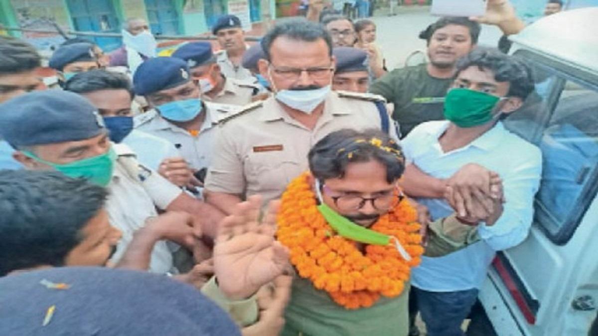 कुमुद पटेल गिरफ्तार