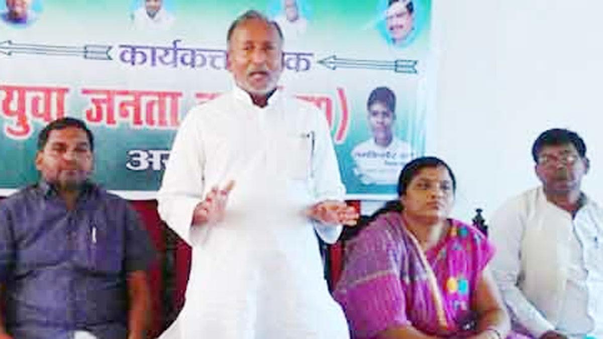 सत्यदेव कुशवाहा (फाइल फोटो)