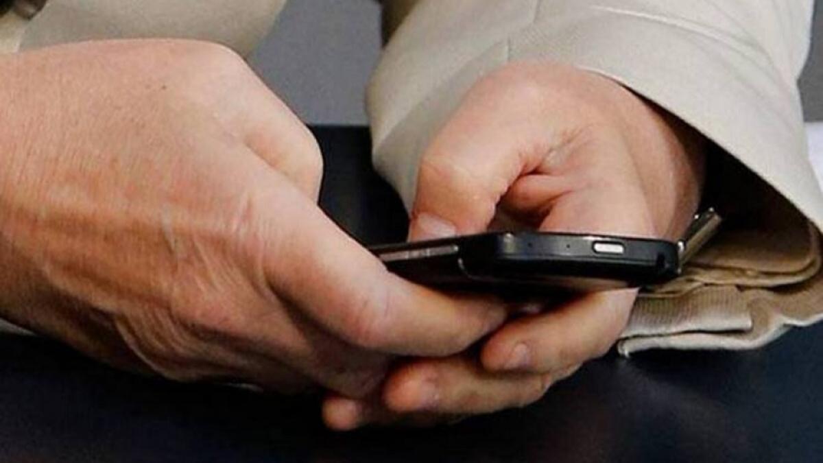 डिस्प्ले के आयात पर 10 प्रतिशत शुल्क लगा 